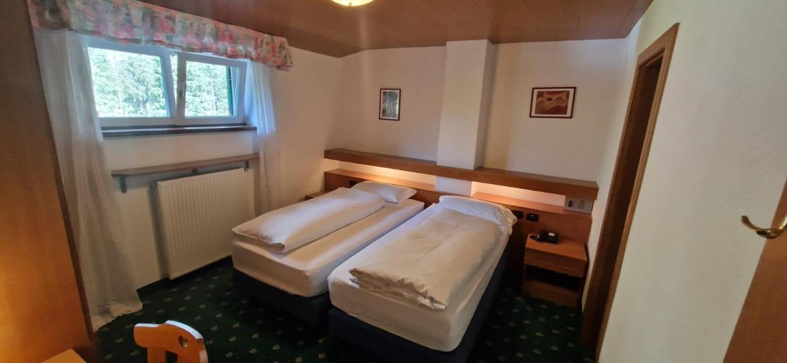 Hotel Roy Malga Ciapela Szoba fotó