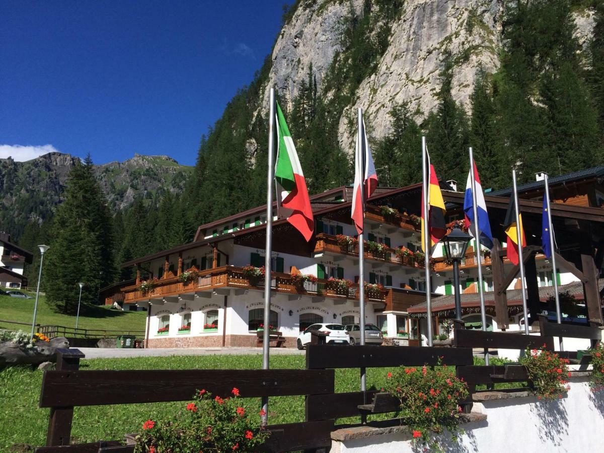 Hotel Roy Malga Ciapela Kültér fotó