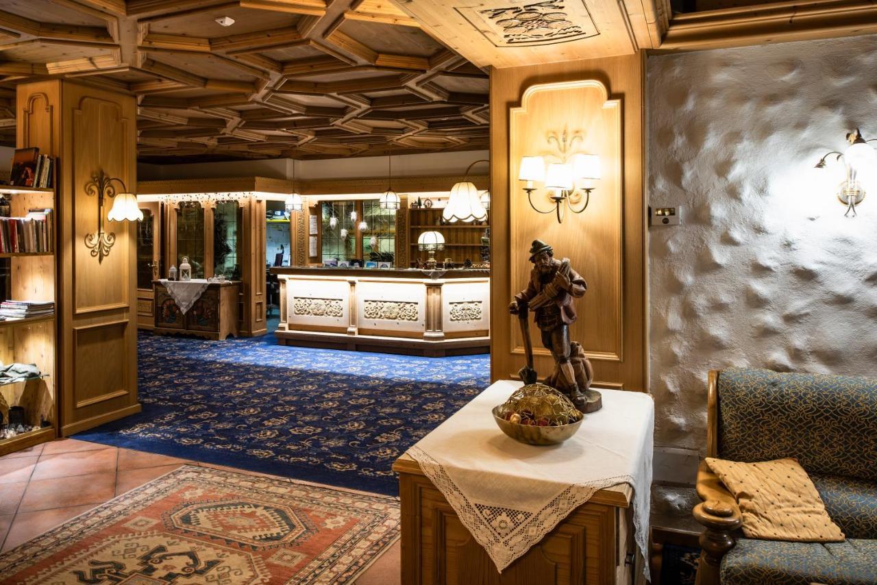 Hotel Roy Malga Ciapela Kültér fotó